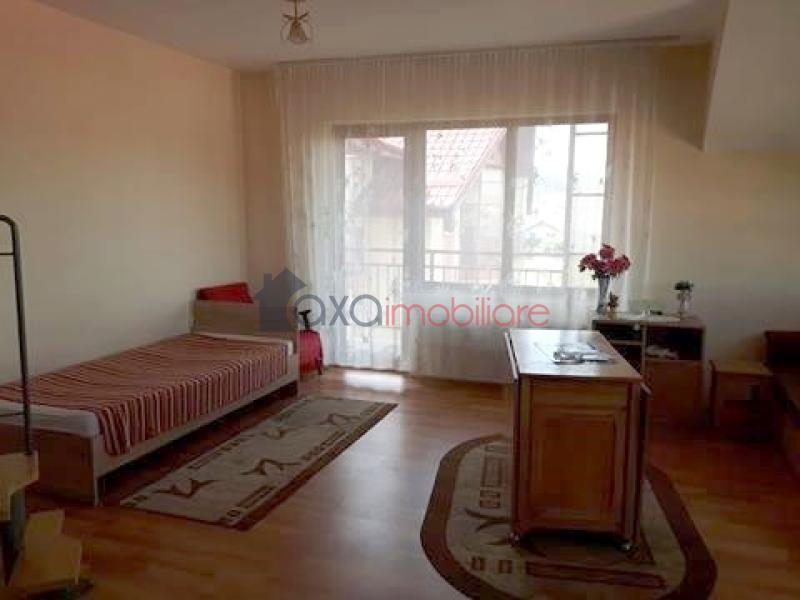 Apartment 4 rooms for sell in Floresti